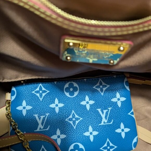 Fashion Top Handle Bag-Stunning High Quality in Gorgeous BLUE! - Picture 5 of 9